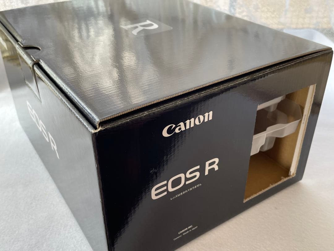 Canon EOS R フルサイズミラーレスカメラ