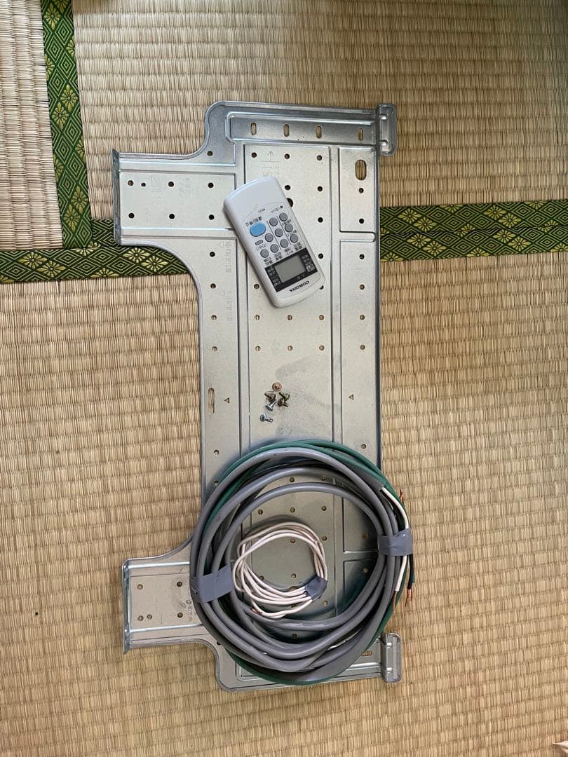 美品　6帖用ルームエアコン　コロナ エアコン CSH-N2222R 本体