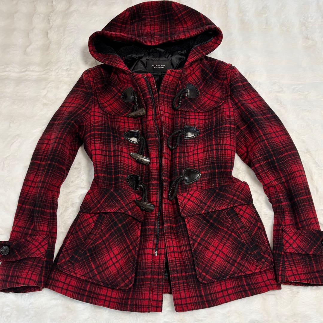 バーバリー ブラックレーベル ダッフルコート フード チェック柄 赤 Ｌサイズ