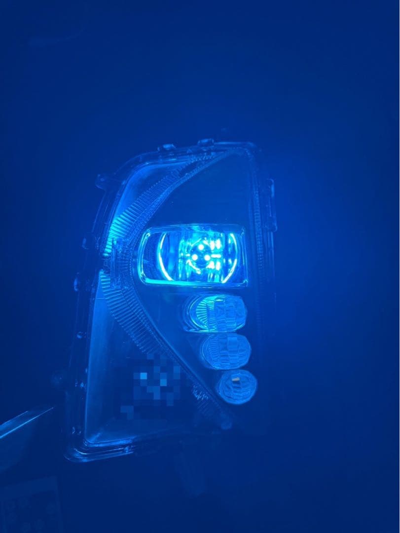 【即納】50プリウス　3連RGB バルブ交換式　H8H11H16バルブ対応