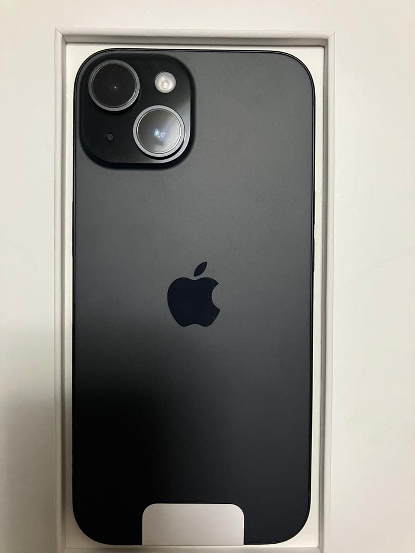Apple iPhone 15 スペースブラック　128GB 本体