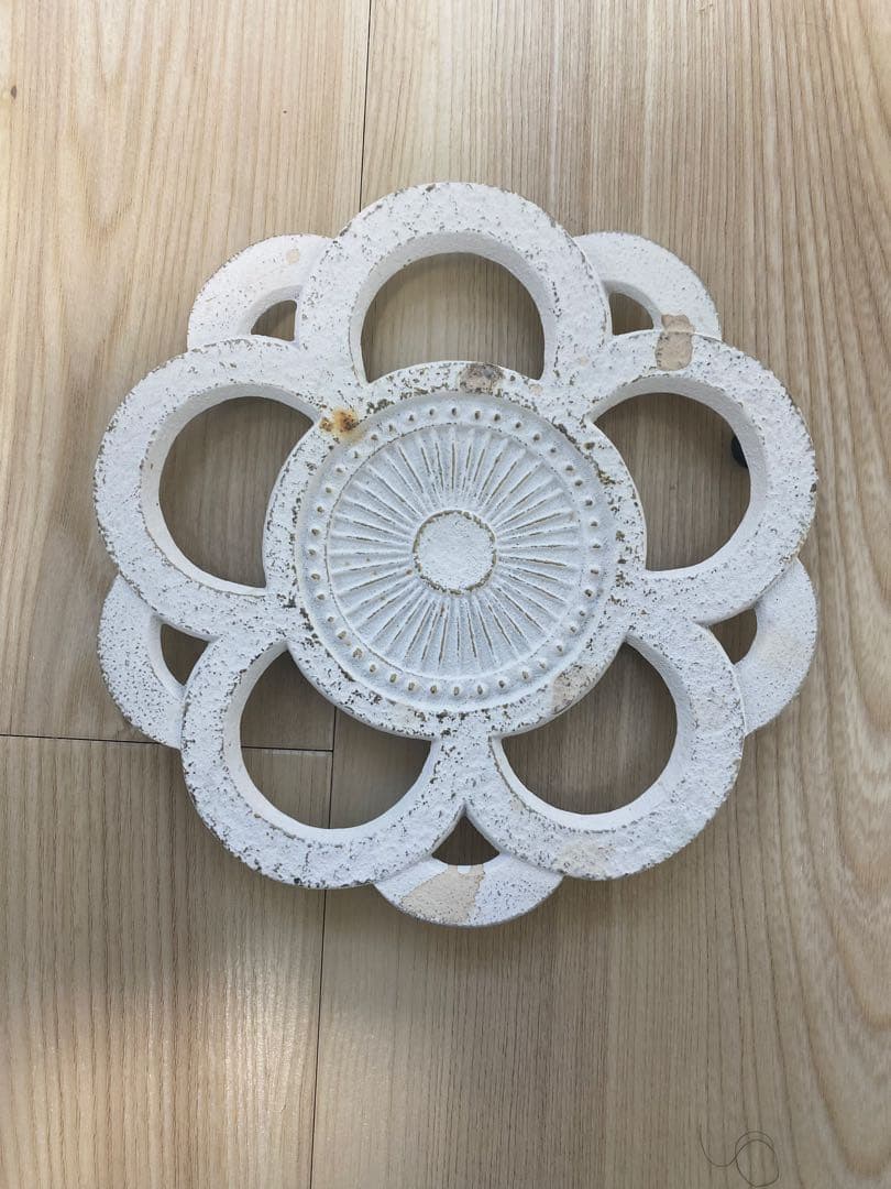 南部鉄器【南部宝生堂 及富 OITOMI】令和霰　瓶敷セット (ホワイト 白）