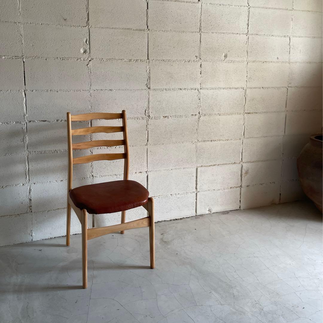 天然木無垢材　ラダーバックチェア　ダイニングチェア　本革シボレザー張り
