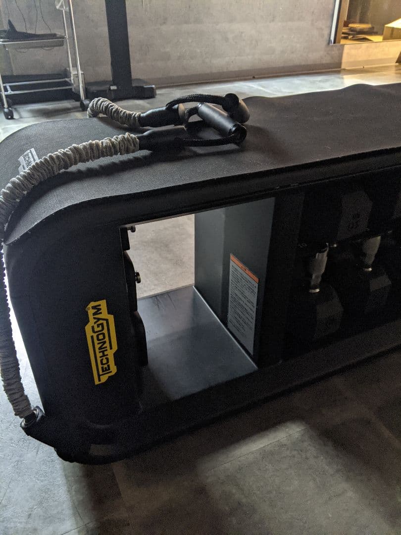 TECHNOGYM BENCH テクノジム　多機能トレーニングベンチ