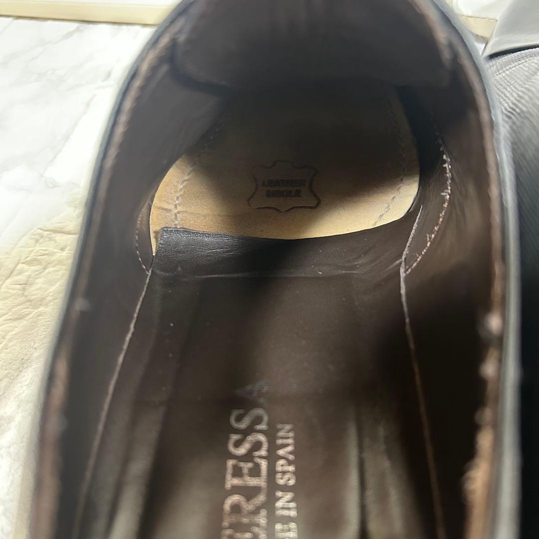 INTERESSA ドレスシューズ　スペイン製　27.0 斜め切り替えシュリンク