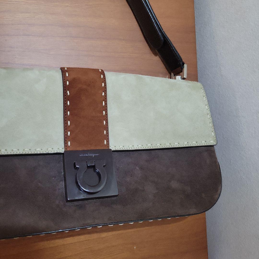 Ferragamo ショルダーバック