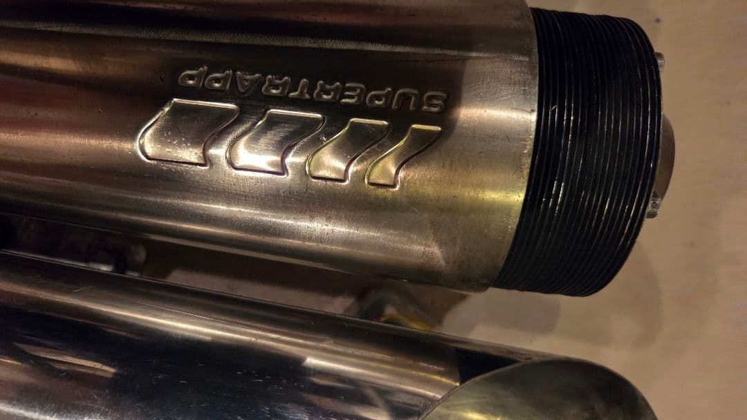 鯰にて他の方はご遠慮下さいませ　FXR　SUPERTRAPP ステンレス