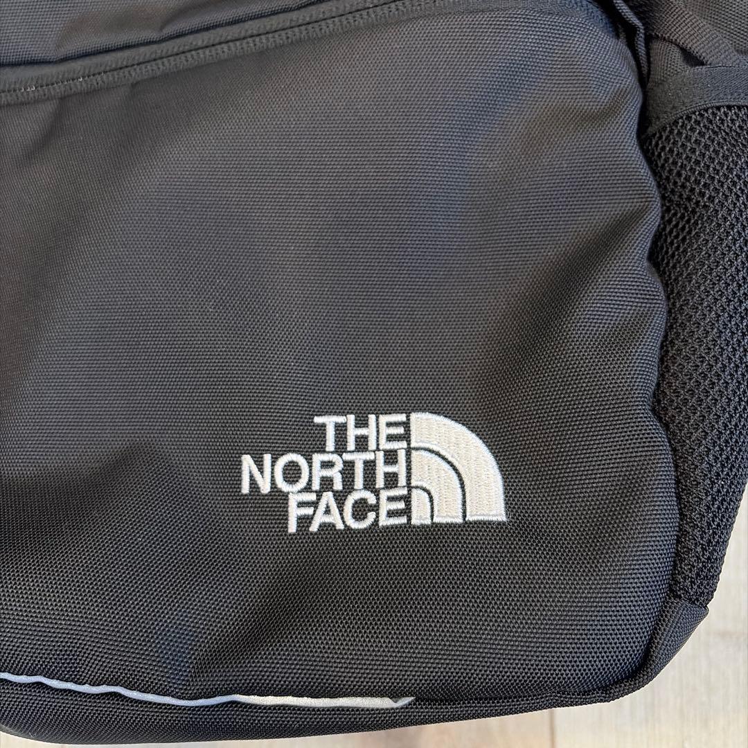 THE NORTH FACE ブラックメッセンジャーバッグ スリング 抱っこ紐