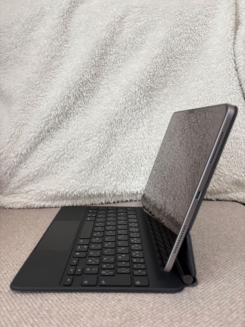 iPad Air M2 11インチ 128GB + Magic Keyboard