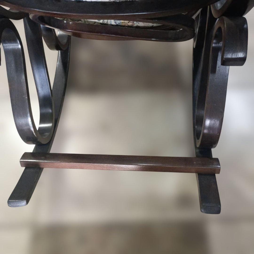 ４９５８）ゴブラン織り木製フレームのロッキングチェア