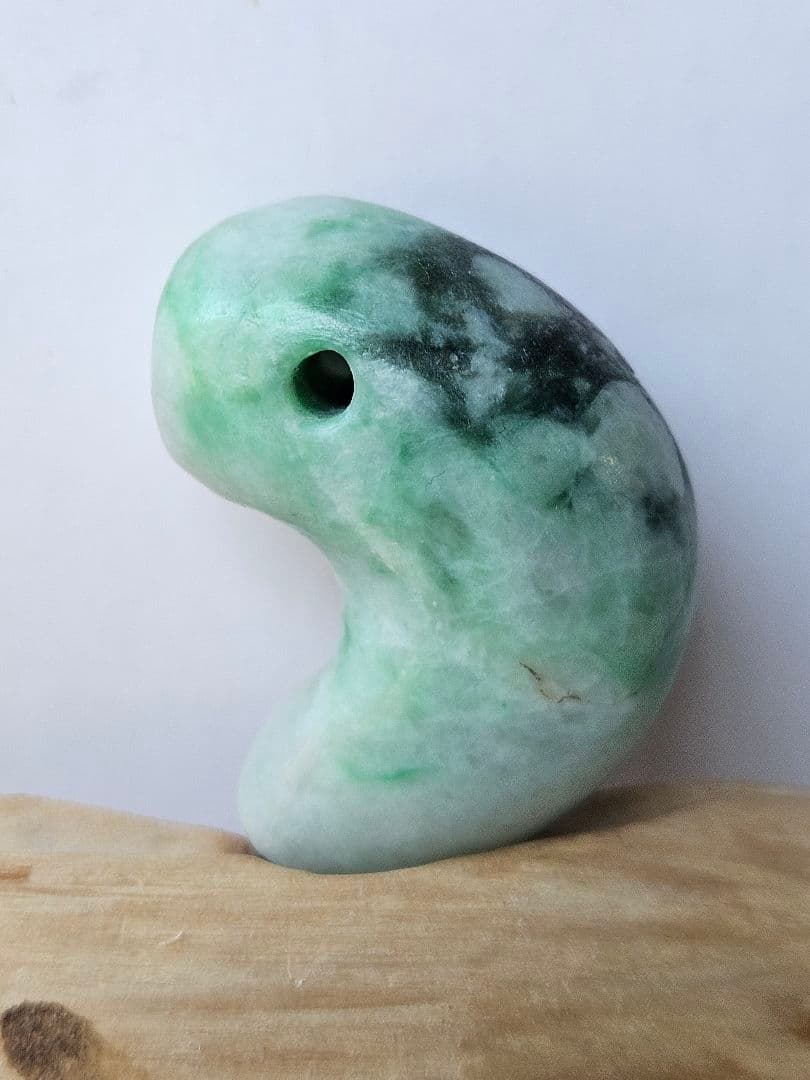 糸魚川 金山谷 翡翠勾玉　　　　☆18,000円☆