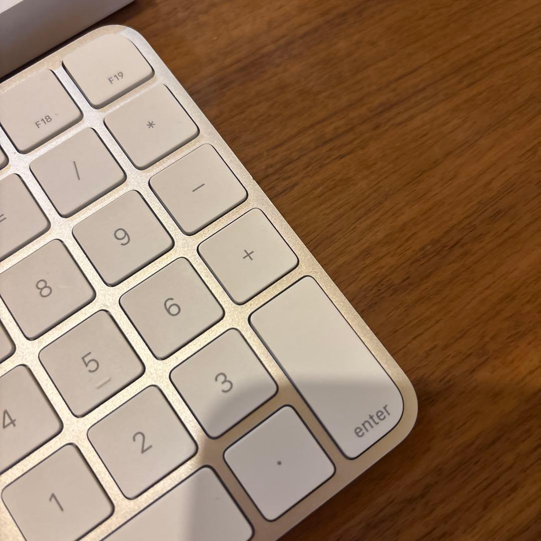 Magic Keyboard with Touch ID US配列　テンキー付き