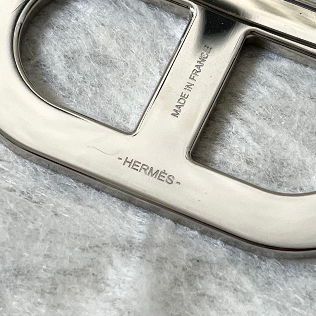 HERMES　シェーヌダンクル　バッジ　ブローチ　ブラック　黒　シルバー　箱付き