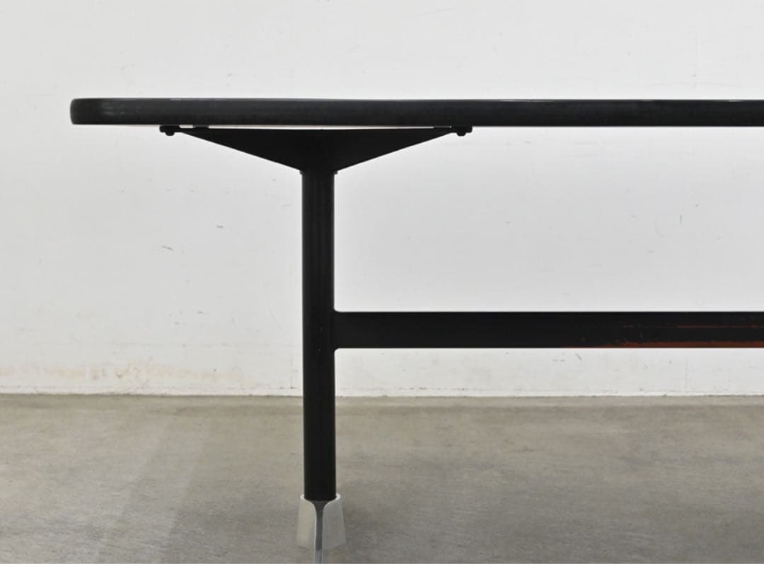 送料込Herman Millerイームズ コントラクトベーステーブル ビンテージ