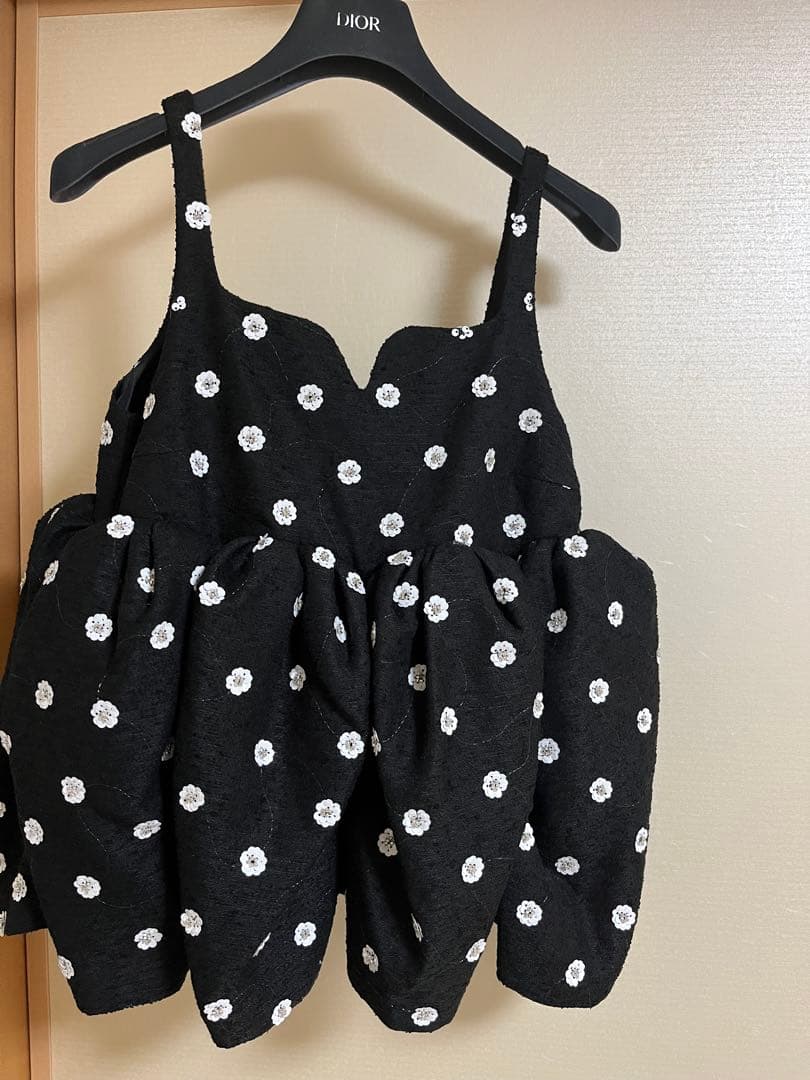 新品タグ付き　Bibiy. BIANCA BLOSSOM TOP