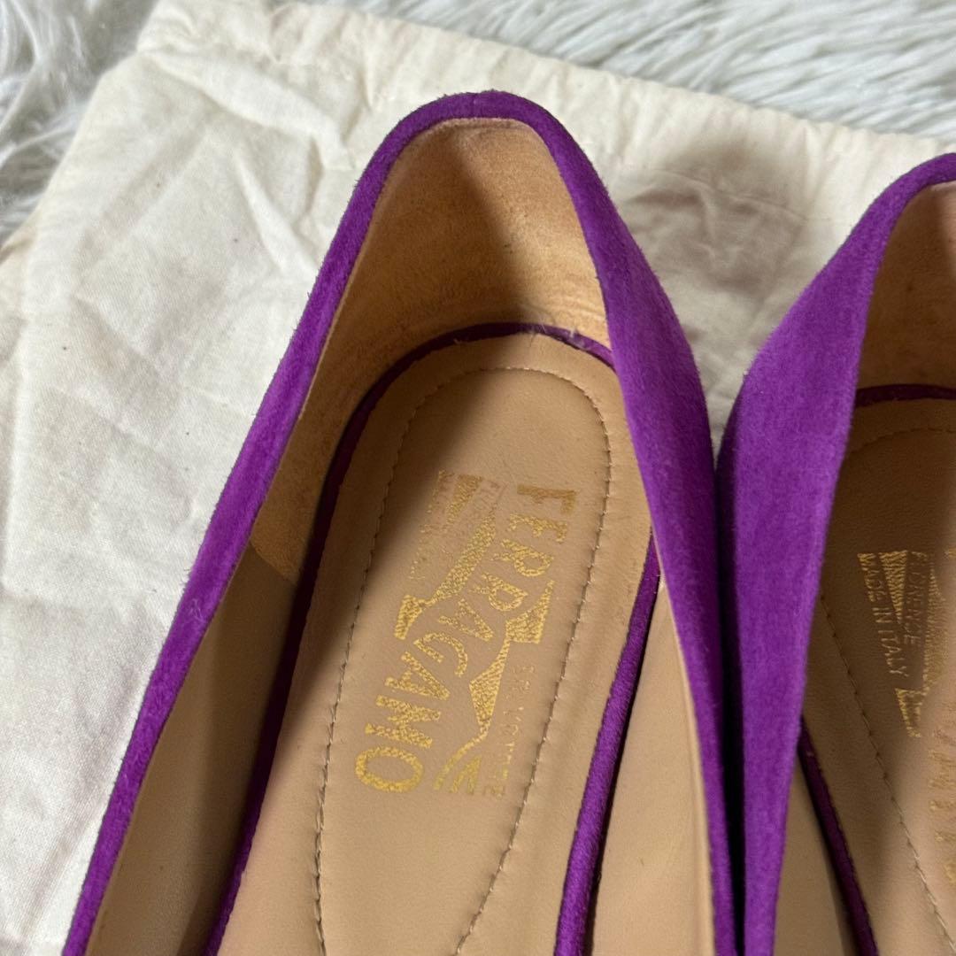 美品✨フェラガモ　フラットシューズ　VARINA ヴァリナ　VARA ヴァラ