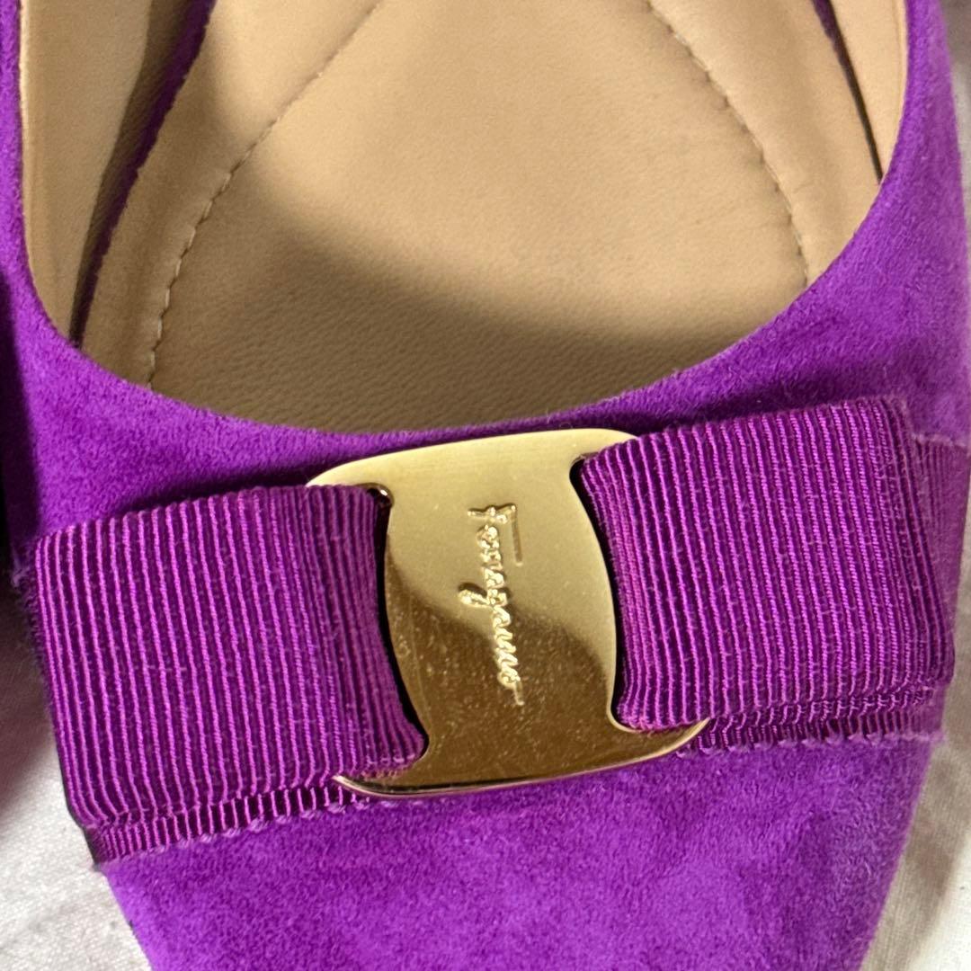 美品✨フェラガモ　フラットシューズ　VARINA ヴァリナ　VARA ヴァラ