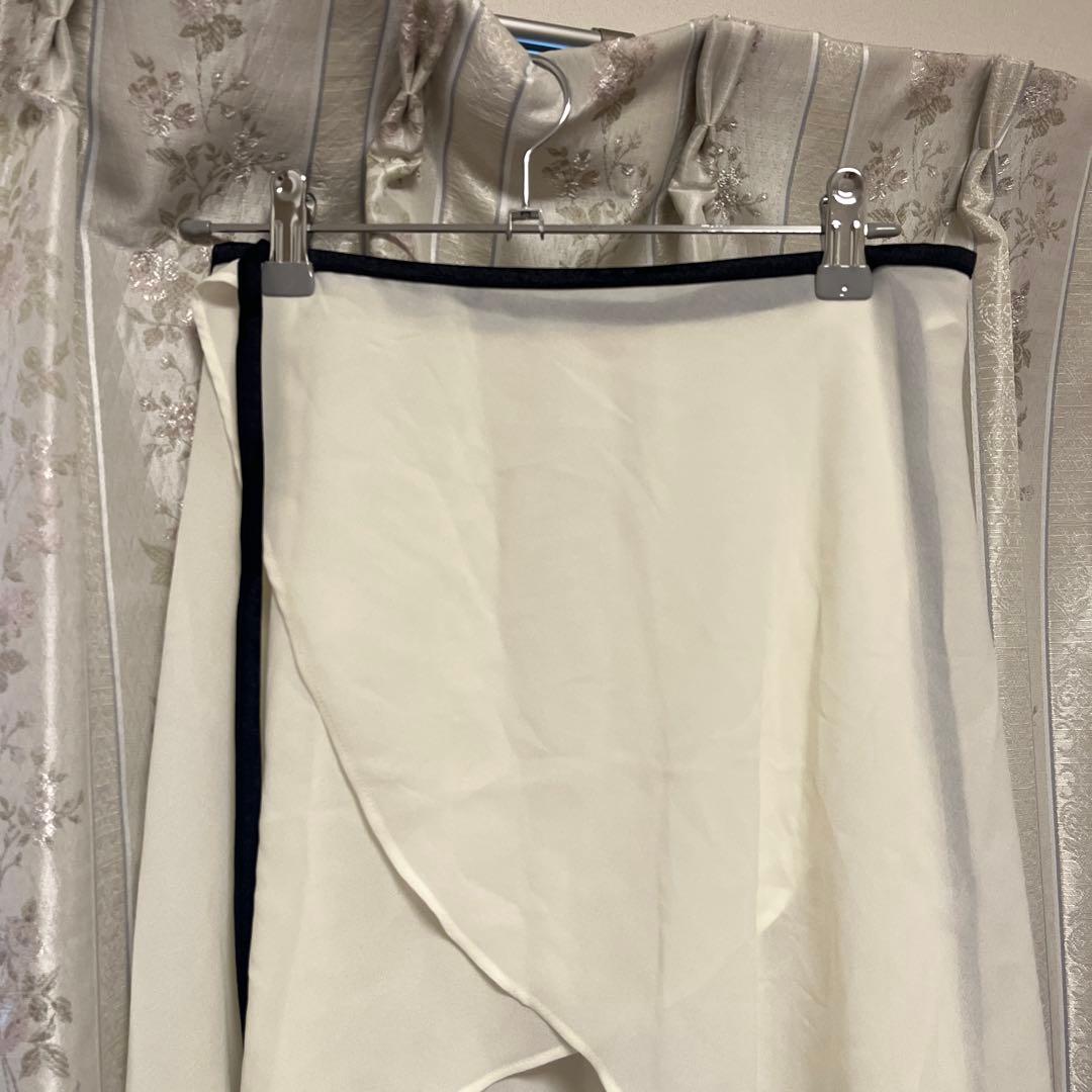 stina スティナ　白の巻きスカート　バレエ