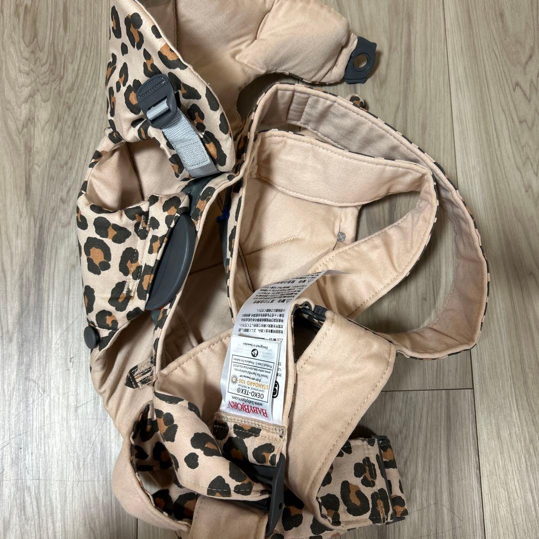 ベビービョルン 抱っこ紐 レオパード