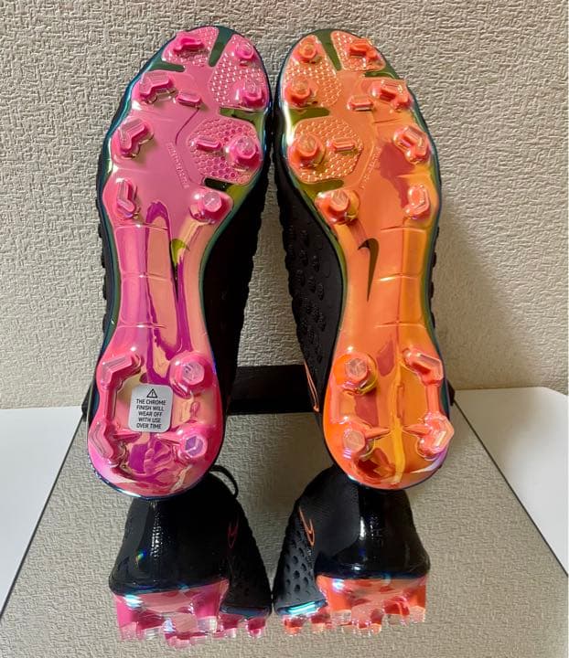 【ナイキ　超限定モデル】ピンク&オレンジカラー　ファントム ウルトラ ヴェノム