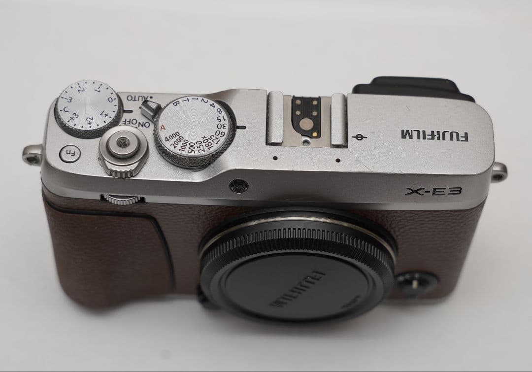Fujifilm X-E3 ブラウン