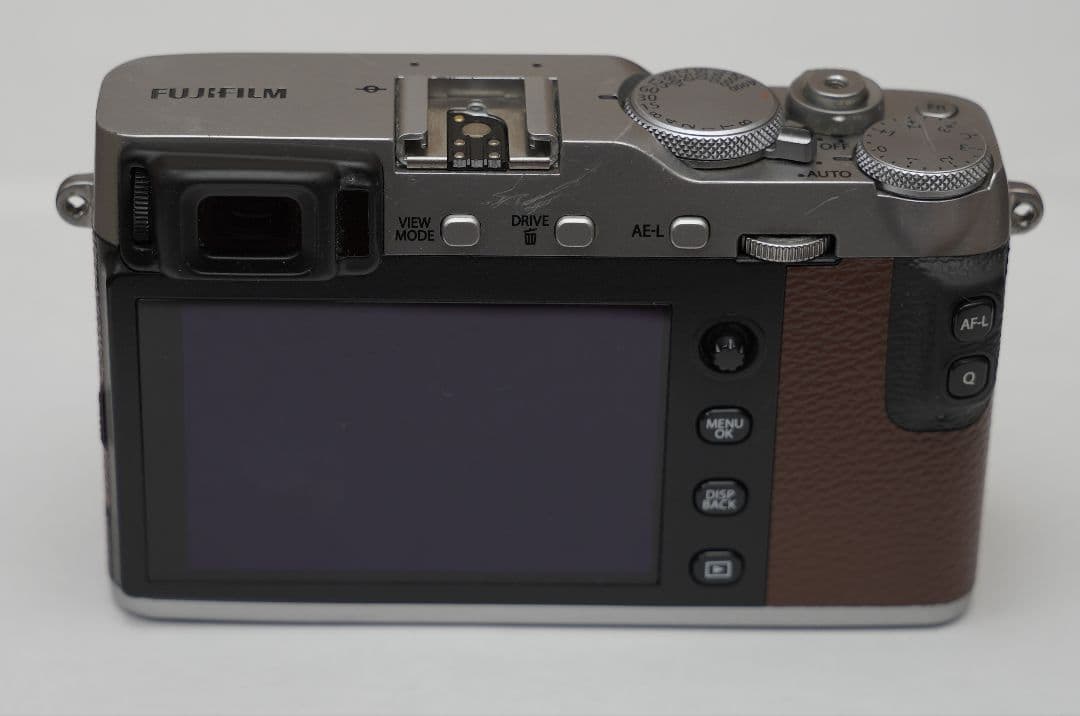 Fujifilm X-E3 ブラウン