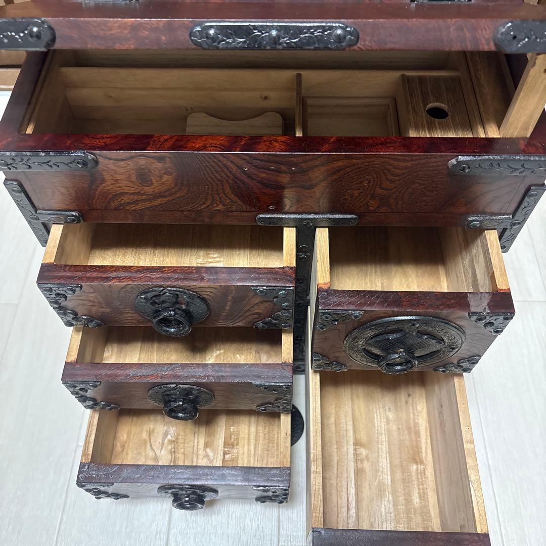 ①②からくり箪笥　岩谷堂箪笥