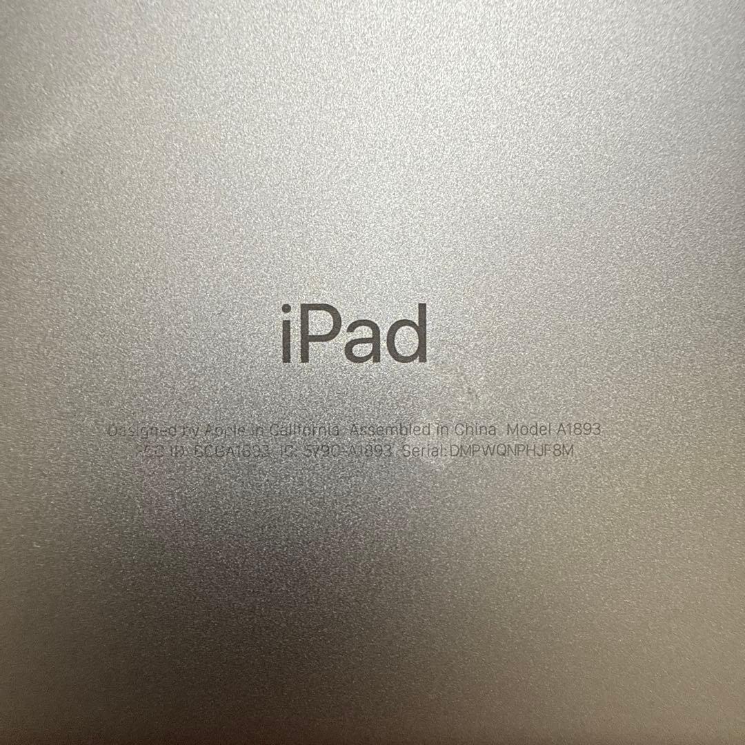 iPad (第6世代) Wi-Fi 128GB スペースグレー