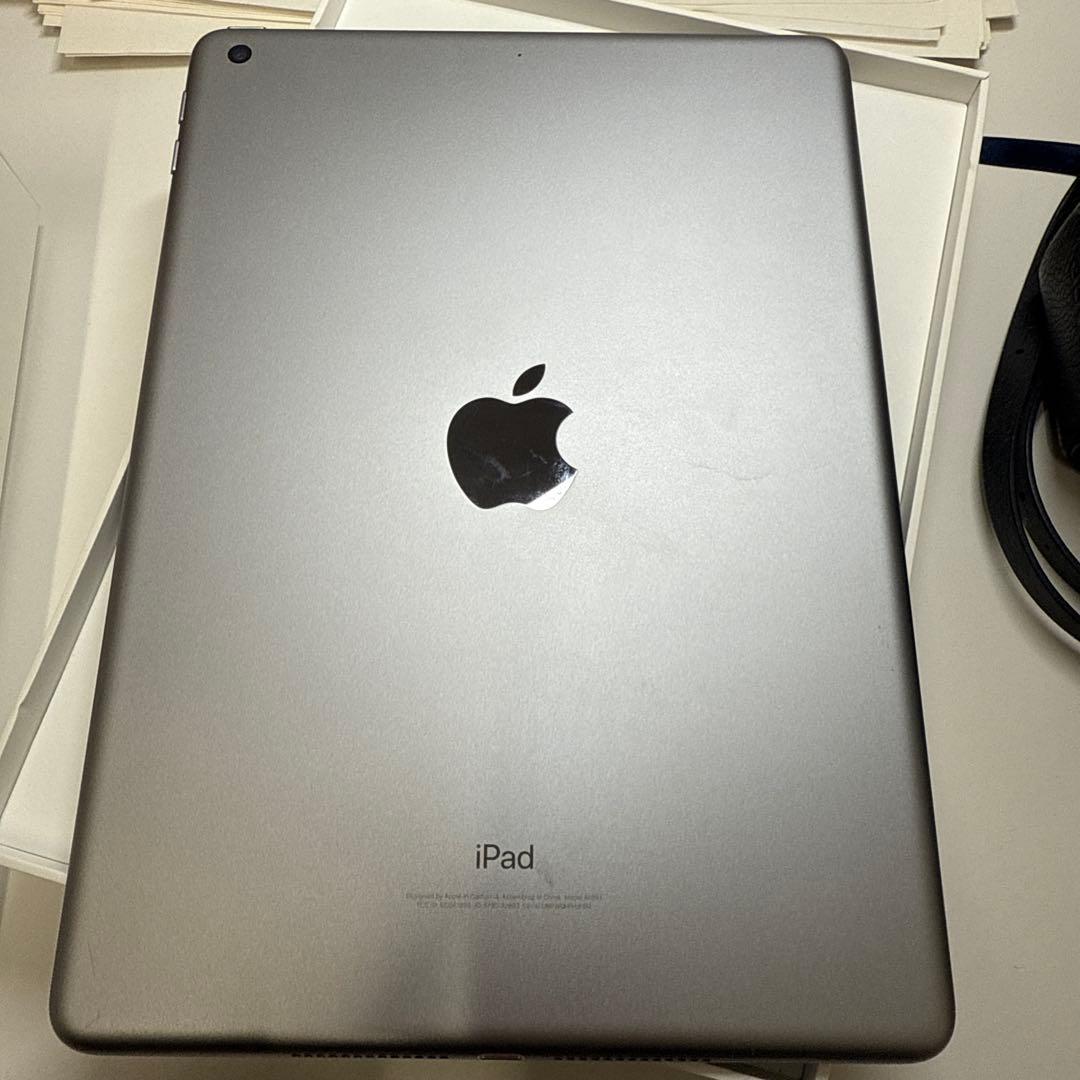 iPad (第6世代) Wi-Fi 128GB スペースグレー
