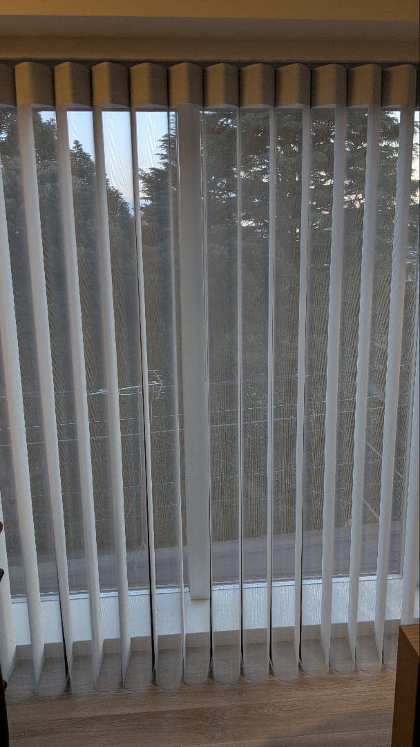 ノーマン　スマートドレープシェード　定価40万円