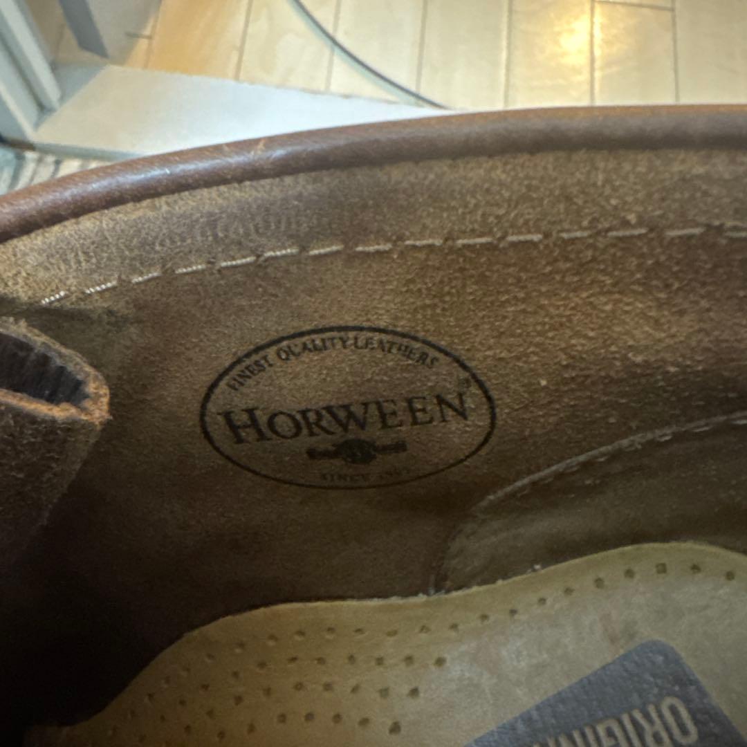 靴 clarks wallabee