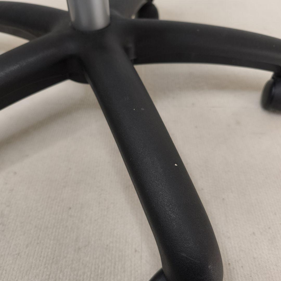 Ayur Chair(アーユルチェアー)オクトパス レッド