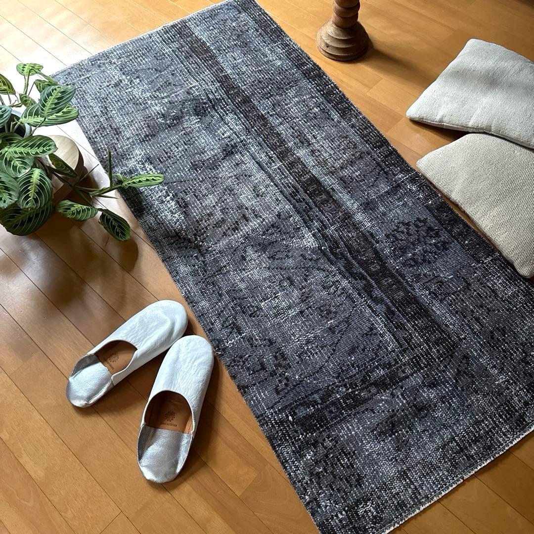 62×137.5 ダークグレイオーバーダイ　ボタニカル　トルコヴィンテージラグ