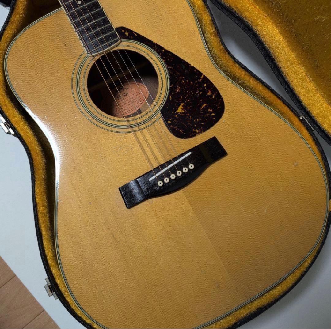 YAMAHA　ヤマハ　アコースティックギター　アコギ　FG-301　ハードケース