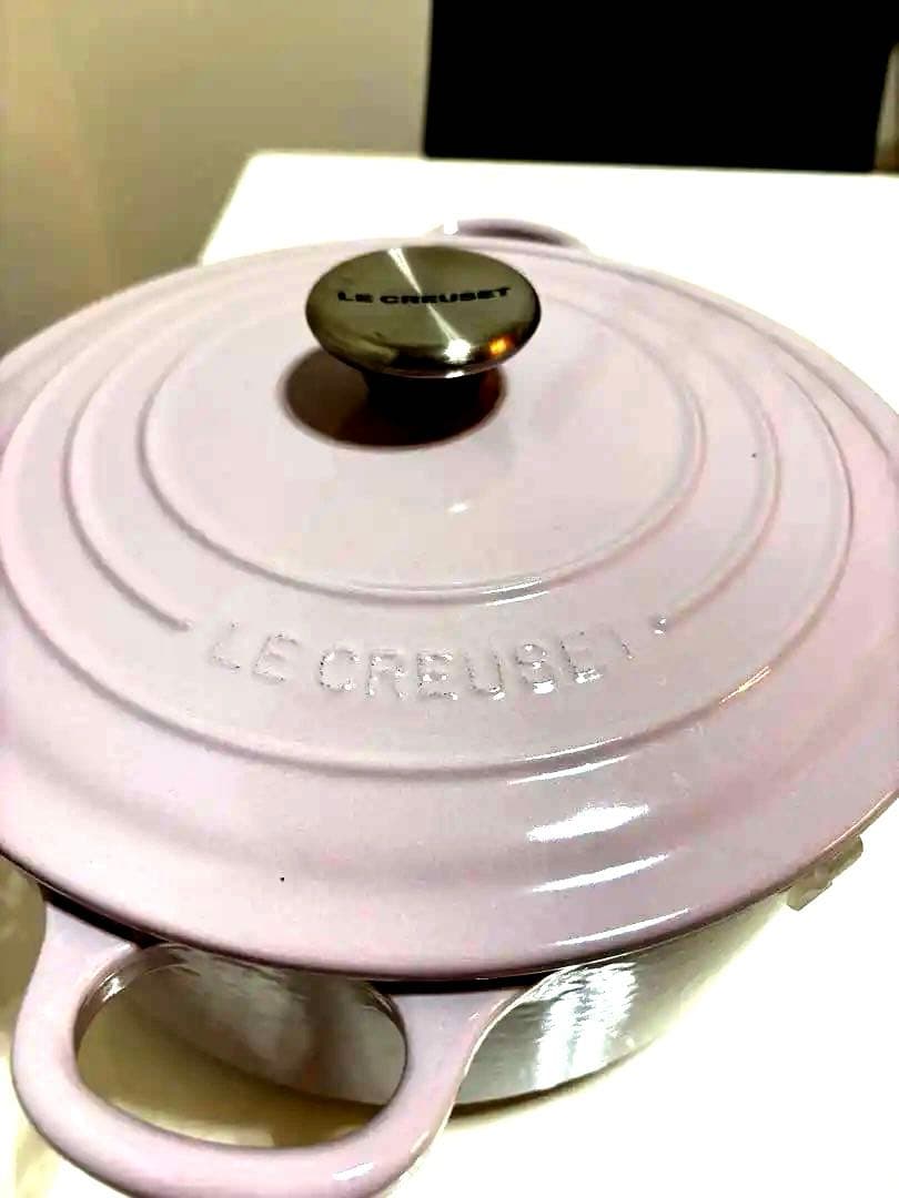 ル・クルーゼ　シグニチャー　ステンレス摘み　ラベンダー 両手鍋 24cm