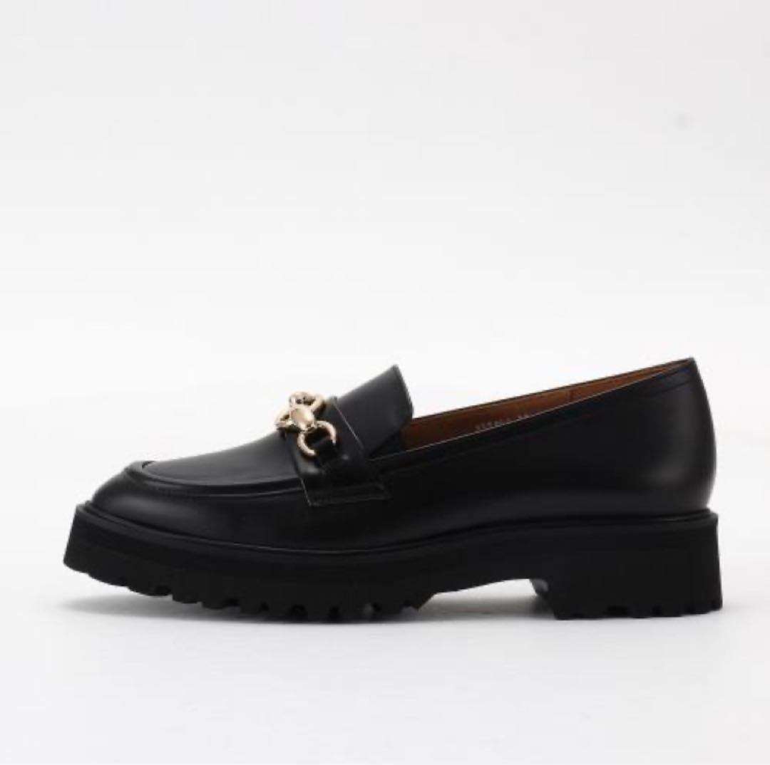 チェーン付き厚底ローファー