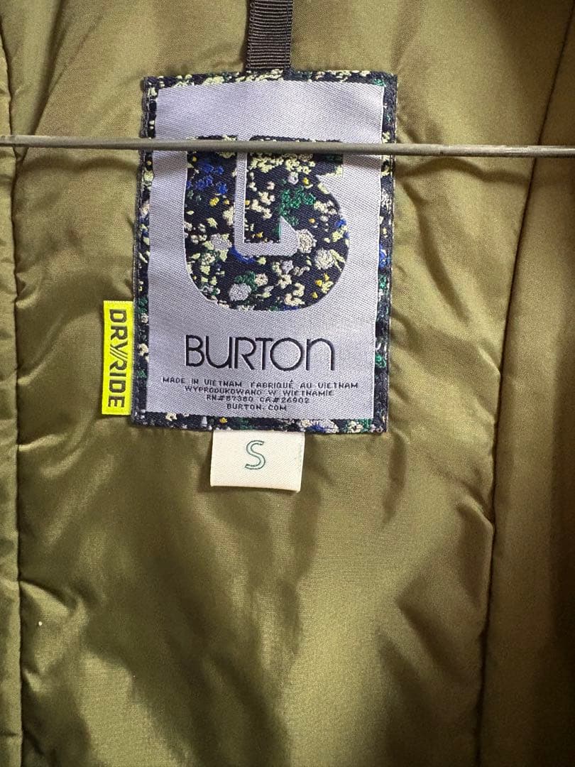 バートンBURTONスキー　スノーボードウエア　オリーブグリーン美品