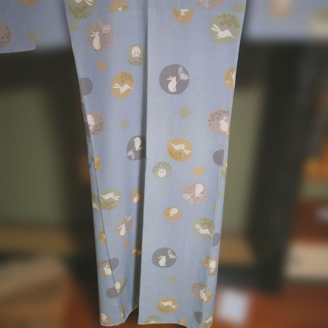 あ*ん様 美品小紋洗える　うさぎ柄　ブルーグレー色、冬こそ映える既製品