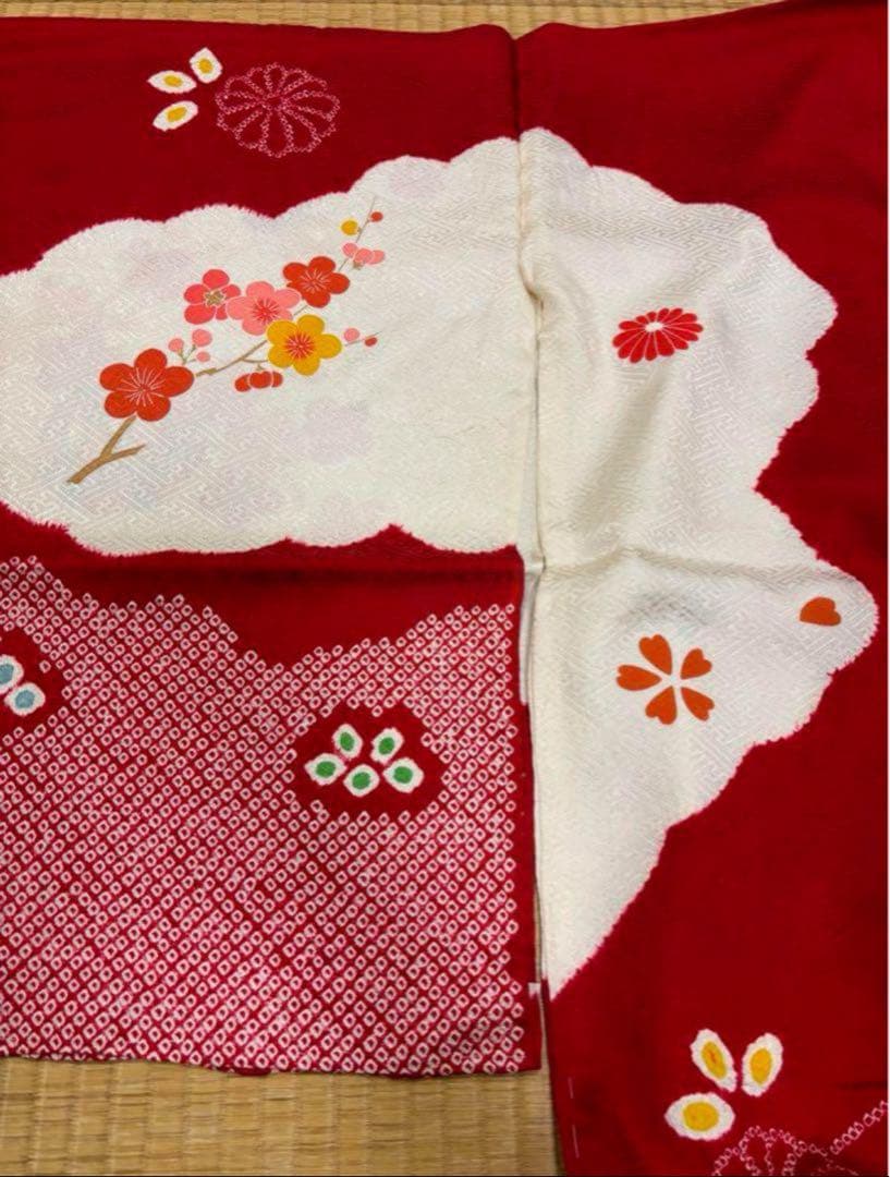 七五三　三ツ身女の子着物　正絹　仮絵羽　赤　豪華絞り　可愛い手毬柄　梅　鈴