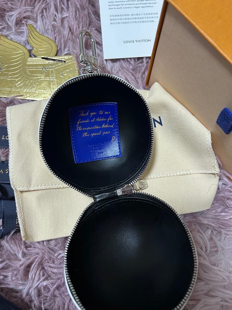 新品未使用品　ルイヴィトン　バッグチャーム　LV フットボール ポーチ　サッカー