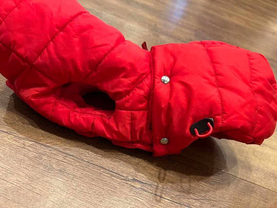 PRADA 赤 フード付きダウンジャケット　小型犬用