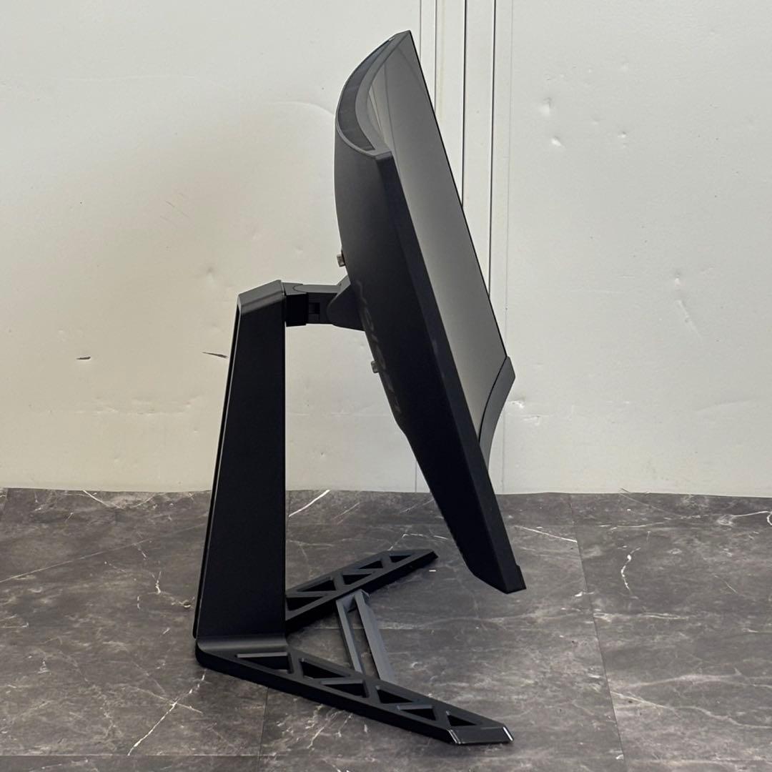 ＊大型湾曲モニター 2025年製 Lenovo LEGION 27インチ 曲面