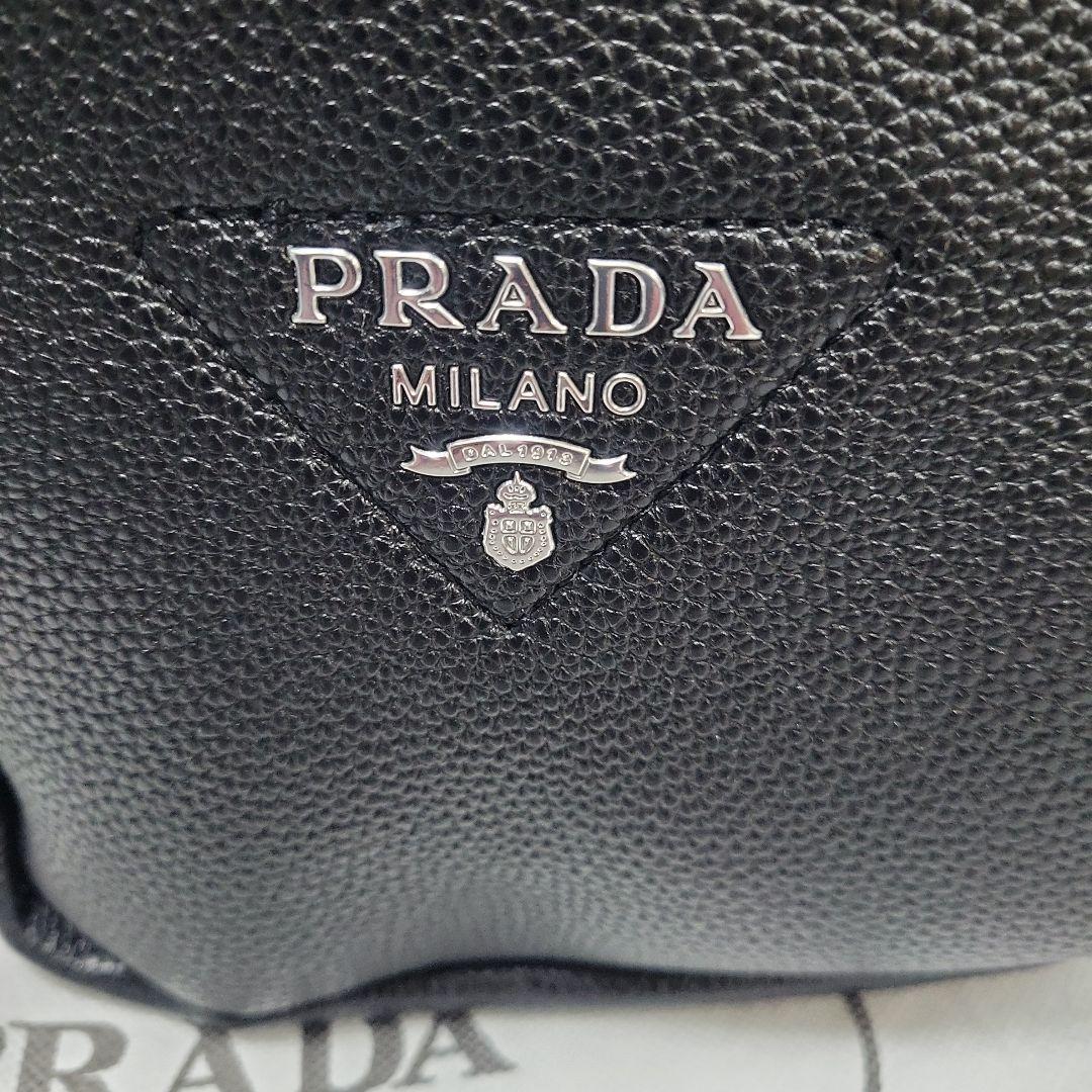 PRADA ノベルティ黒 レザーハンドバッグ