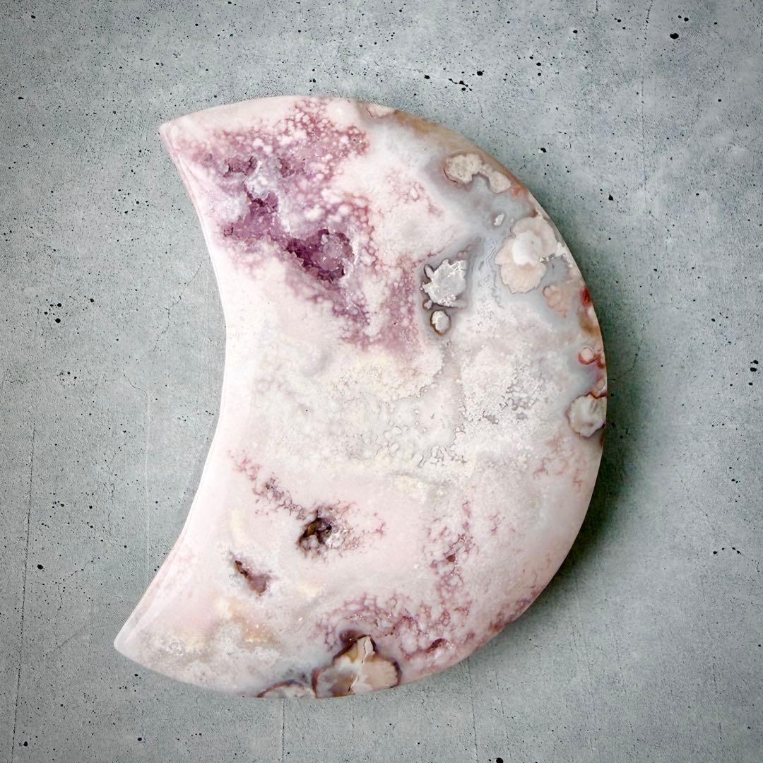 【桜結晶の月】桜瑪瑙×ピンクアメジスト 共生ムーン（台座付き）