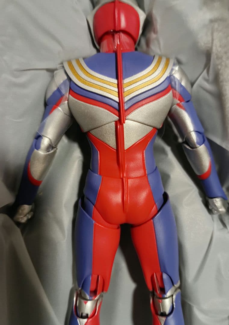 S.H.Figuarts　真骨彫製法　ウルトラマンティガ　マルチタイプ