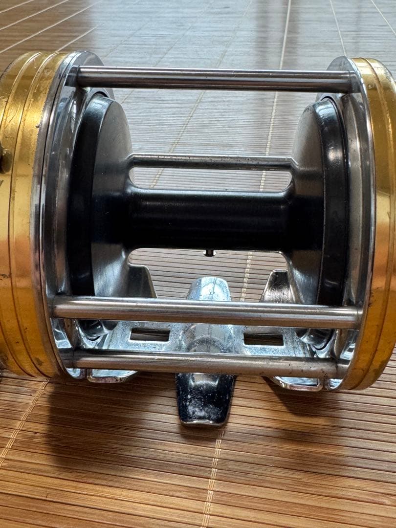 シーライン400 左ハンドル ダイワ DAIWA 中古 レア 金色