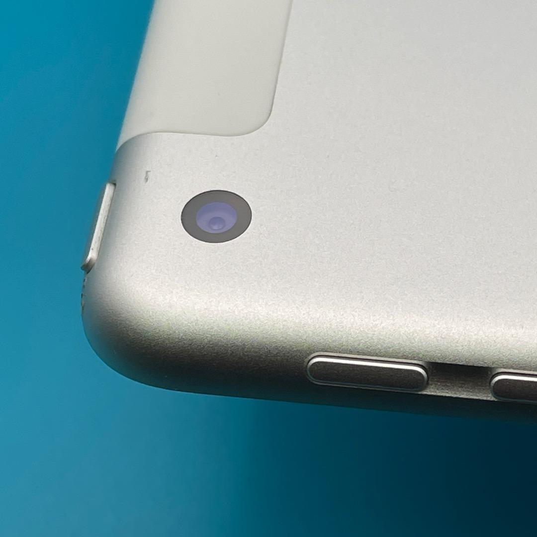 iPad (第5世代) Wi-Fi + Cellularモデル128GB