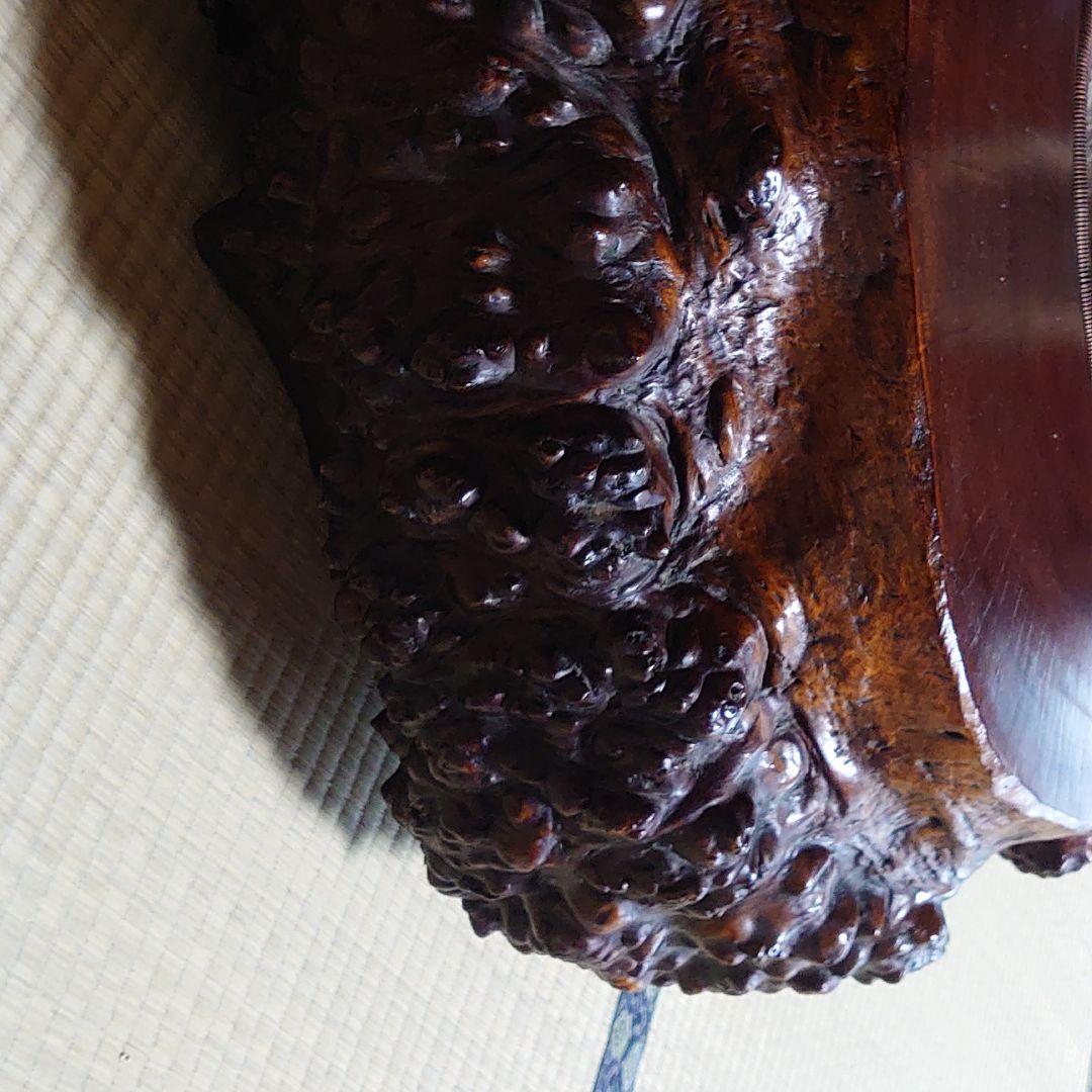 銀杏の木の、切りかぶを使った火鉢。