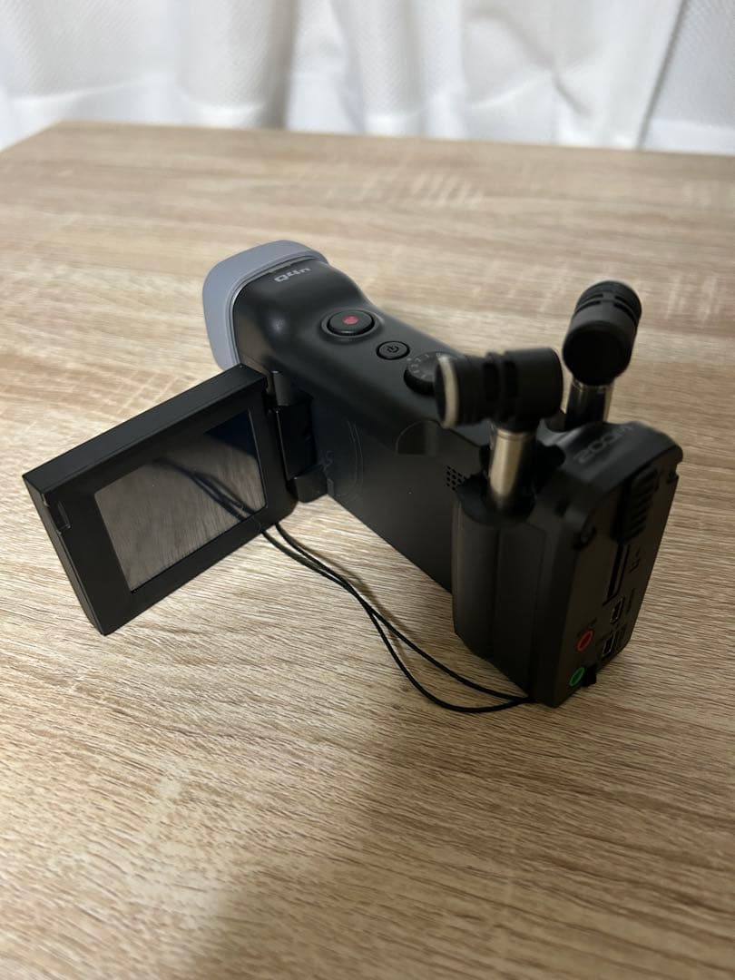 ⭐︎美品⭐︎zoom Q4n ハンディビデオレコーダー