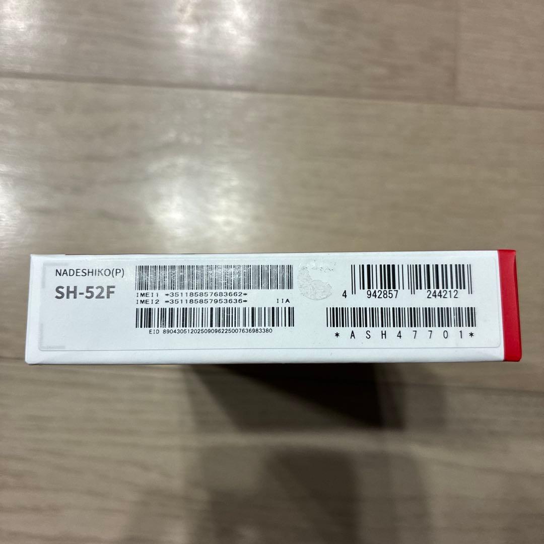 AQUOS WISH5 SH-52F SIMフリー　ナデシコ　ピンク